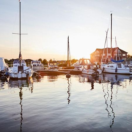 Bades Huk Marina Hotel Hohen Wieschendorf 외부 사진